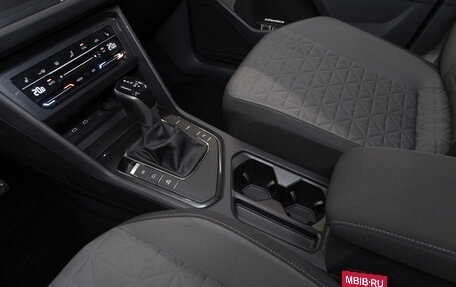 Volkswagen Tiguan II, 2021 год, 2 790 000 рублей, 14 фотография