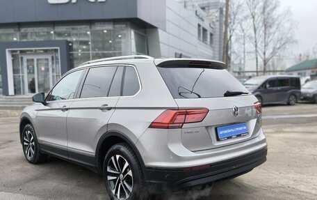 Volkswagen Tiguan II, 2019 год, 2 085 000 рублей, 6 фотография