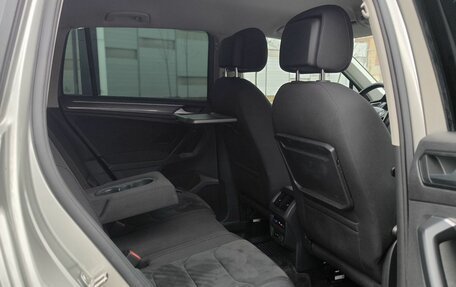 Volkswagen Tiguan II, 2019 год, 2 085 000 рублей, 14 фотография