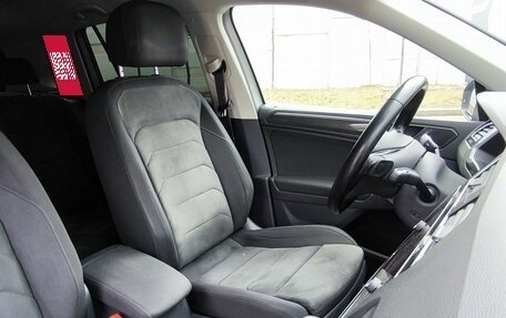 Volkswagen Tiguan II, 2019 год, 2 085 000 рублей, 19 фотография