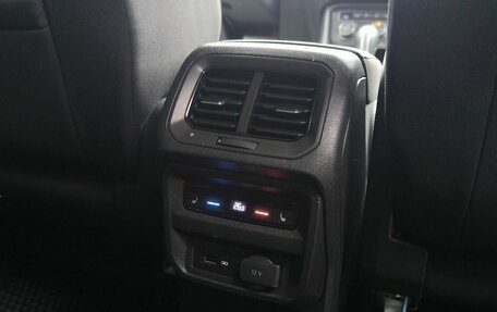 Volkswagen Tiguan II, 2019 год, 2 085 000 рублей, 29 фотография