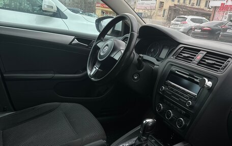 Volkswagen Jetta VI, 2013 год, 930 000 рублей, 5 фотография