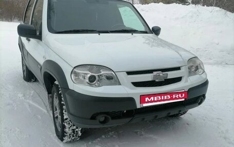 Chevrolet Niva I рестайлинг, 2019 год, 750 000 рублей, 2 фотография