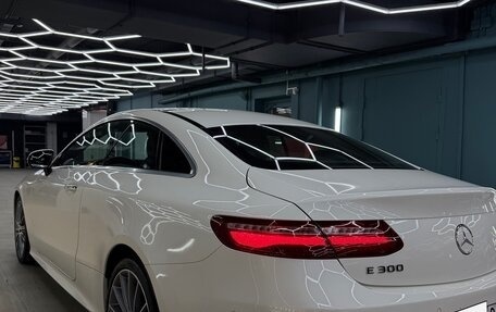 Mercedes-Benz E-Класс, 2018 год, 5 200 000 рублей, 5 фотография