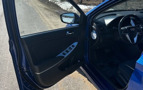Hyundai Solaris II рестайлинг, 2013 год, 840 000 рублей, 11 фотография