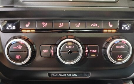 Volkswagen Jetta VI, 2013 год, 1 127 000 рублей, 12 фотография