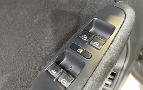 Volkswagen Jetta VI, 2013 год, 1 127 000 рублей, 16 фотография