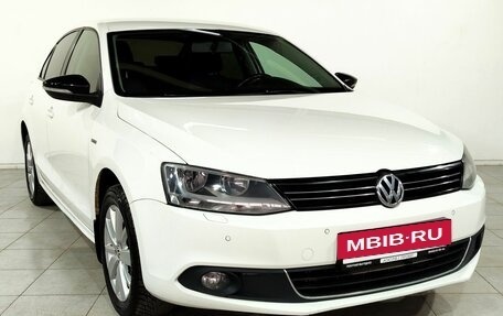 Volkswagen Jetta VI, 2013 год, 1 127 000 рублей, 3 фотография