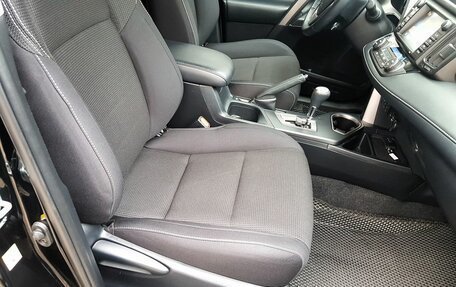 Toyota RAV4, 2017 год, 2 395 000 рублей, 14 фотография