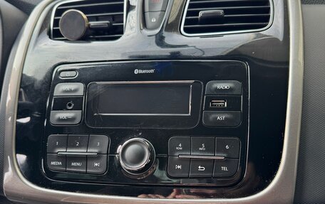 Renault Logan II, 2017 год, 800 000 рублей, 8 фотография