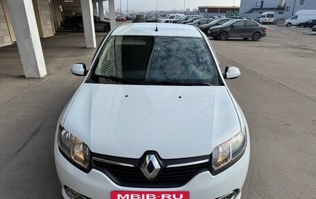 Renault Logan II, 2017 год, 800 000 рублей, 3 фотография