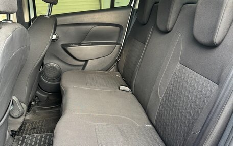 Renault Logan II, 2017 год, 800 000 рублей, 12 фотография