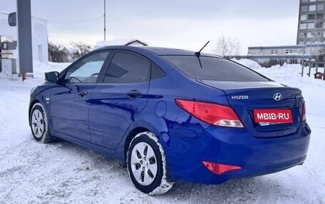 Hyundai Solaris II рестайлинг, 2015 год, 730 000 рублей, 3 фотография