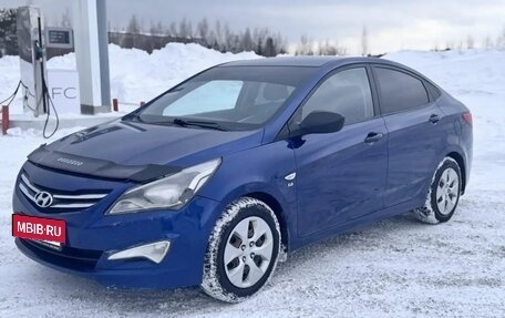 Hyundai Solaris II рестайлинг, 2015 год, 730 000 рублей, 2 фотография