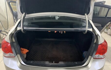 Chevrolet Cruze II, 2010 год, 650 000 рублей, 6 фотография