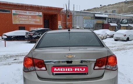 Chevrolet Cruze II, 2010 год, 650 000 рублей, 3 фотография