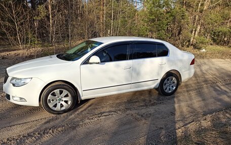 Skoda Superb III рестайлинг, 2013 год, 900 000 рублей, 6 фотография