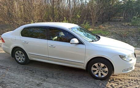 Skoda Superb III рестайлинг, 2013 год, 900 000 рублей, 5 фотография