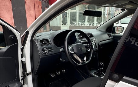 Volkswagen Polo VI (EU Market), 2018 год, 1 150 000 рублей, 17 фотография