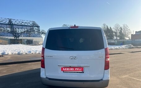 Hyundai H-1 II рестайлинг, 2021 год, 3 400 000 рублей, 2 фотография