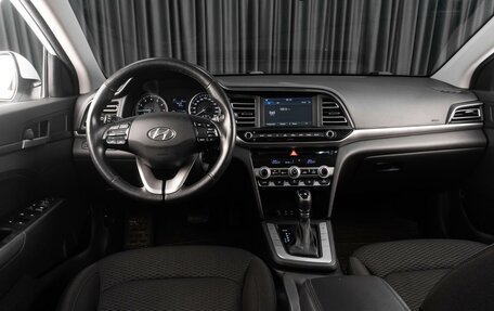 Hyundai Elantra VI рестайлинг, 2019 год, 1 649 000 рублей, 6 фотография