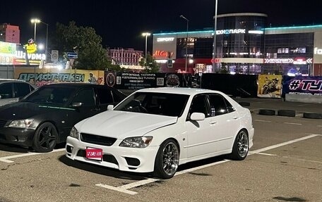 Toyota Altezza, 1999 год, 1 390 000 рублей, 1 фотография