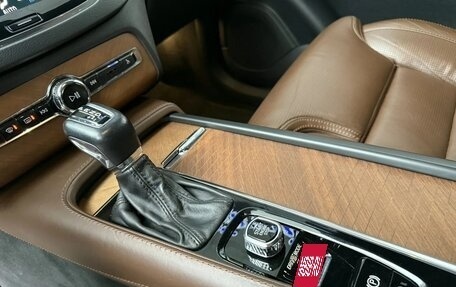 Volvo XC90 II рестайлинг, 2020 год, 13 фотография