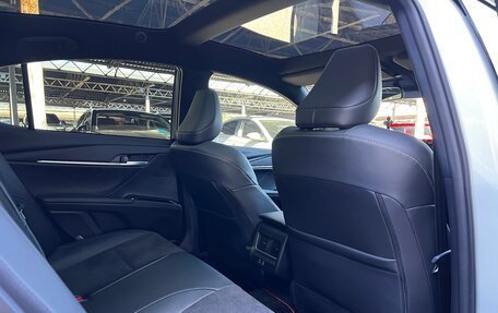 Toyota Camry, 2024 год, 14 фотография