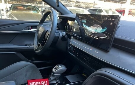 Toyota Camry, 2024 год, 16 фотография