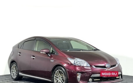 Toyota Prius, 2014 год, 1 247 000 рублей, 3 фотография