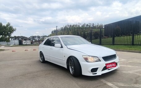 Toyota Altezza, 1999 год, 1 390 000 рублей, 3 фотография