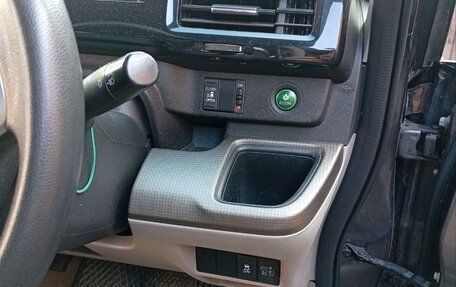 Honda Stepwgn IV, 2015 год, 1 570 000 рублей, 14 фотография