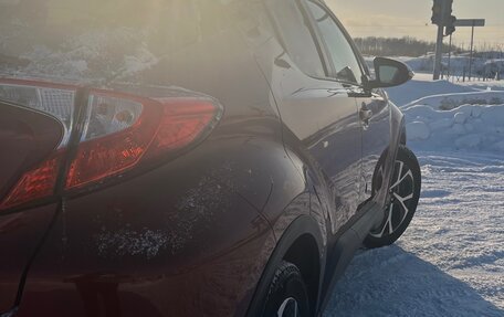 Toyota C-HR I рестайлинг, 2017 год, 2 050 000 рублей, 9 фотография