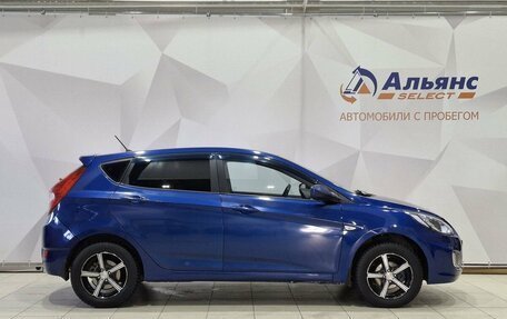 Hyundai Solaris II рестайлинг, 2011 год, 550 000 рублей, 2 фотография