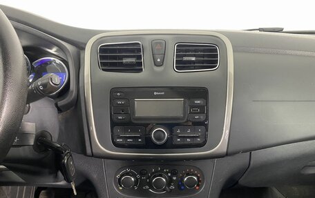 Renault Sandero II рестайлинг, 2018 год, 880 000 рублей, 18 фотография