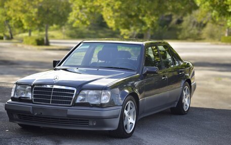 Mercedes-Benz W124, 1993 год, 18 350 000 рублей, 1 фотография