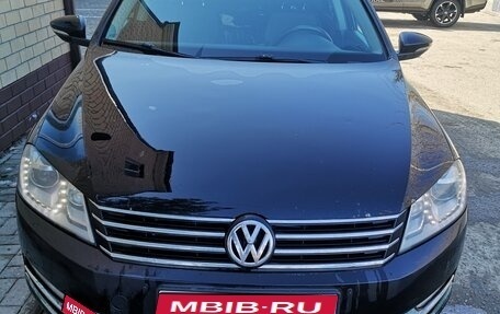 Volkswagen Passat B7, 2013 год, 1 050 000 рублей, 1 фотография