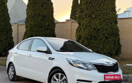 KIA Rio III рестайлинг, 2016 год, 975 000 рублей, 1 фотография