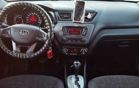 KIA Rio III рестайлинг, 2012 год, 890 000 рублей, 15 фотография