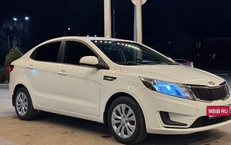 KIA Rio III рестайлинг, 2014 год, 720 000 рублей, 10 фотография