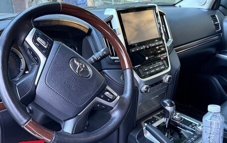 Toyota Land Cruiser 200, 2016 год, 4 400 000 рублей, 7 фотография