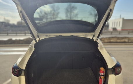 Mazda CX-4, 2023 год, 2 940 000 рублей, 11 фотография