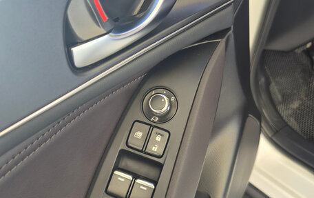 Mazda CX-4, 2023 год, 2 940 000 рублей, 17 фотография