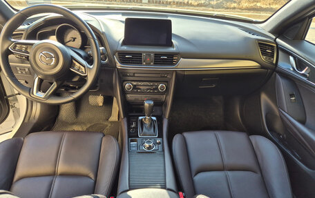 Mazda CX-4, 2023 год, 2 940 000 рублей, 31 фотография