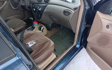 Ford Focus IV, 2001 год, 275 000 рублей, 6 фотография