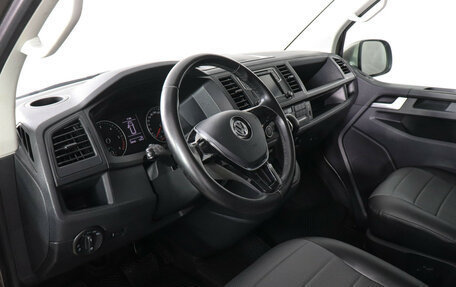 Volkswagen Caravelle T6 рестайлинг, 2018 год, 4 197 000 рублей, 9 фотография