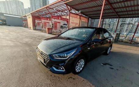 Hyundai Solaris II рестайлинг, 2018 год, 1 600 000 рублей, 3 фотография