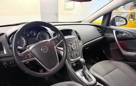 Opel Astra J, 2010 год, 6 фотография