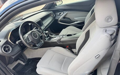 Chevrolet Camaro VI, 2022 год, 3 800 000 рублей, 7 фотография