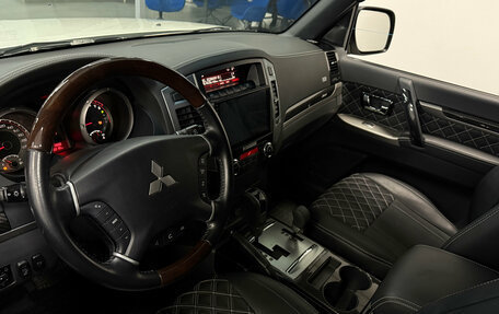 Mitsubishi Pajero IV, 2019 год, 4 050 000 рублей, 11 фотография